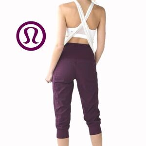 EUC! LULULEMON 🍋 Women’s In Flux Crop Plum Size 8 * SOLD*
